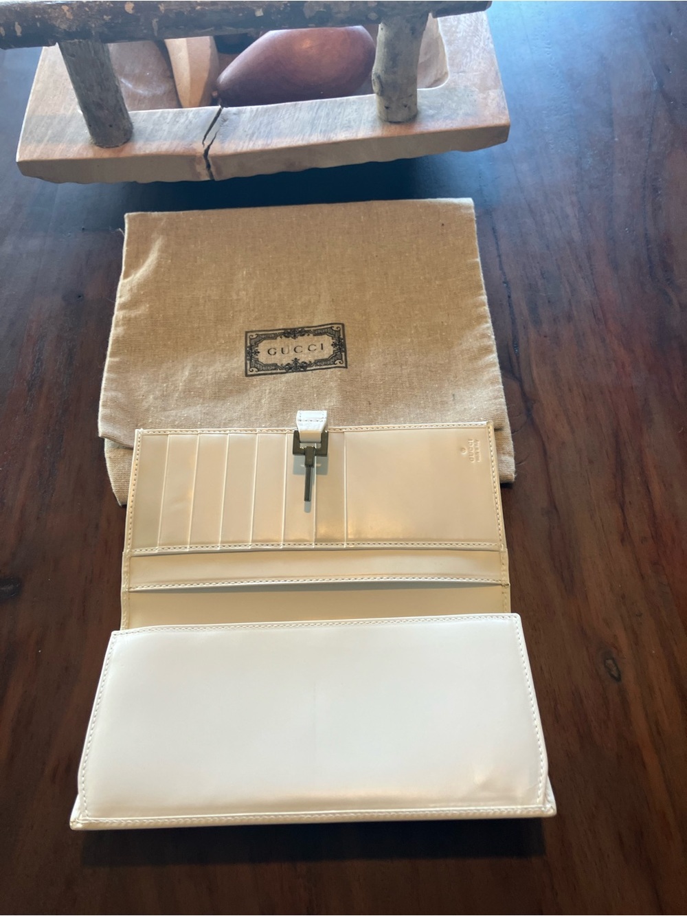 Gucci white Leather Continental Wallet with Silver Hardware - Picture 8 of 12